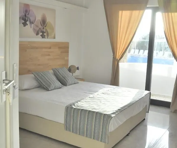Hotel Marinada Bitez
