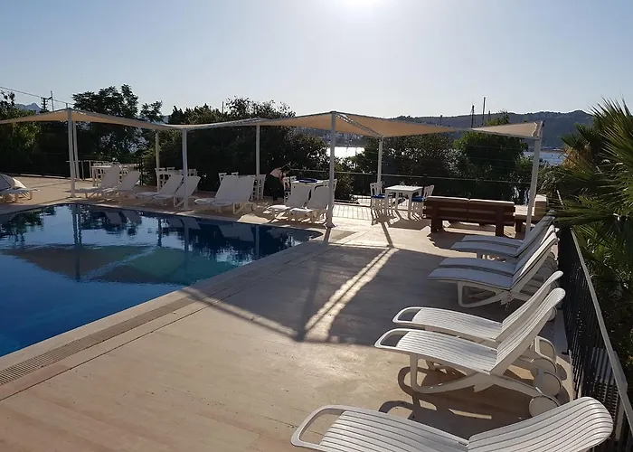 Marinada Hotel 2*