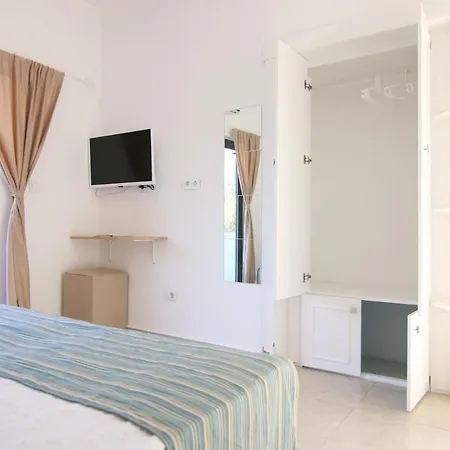 Отель Marinada Битез